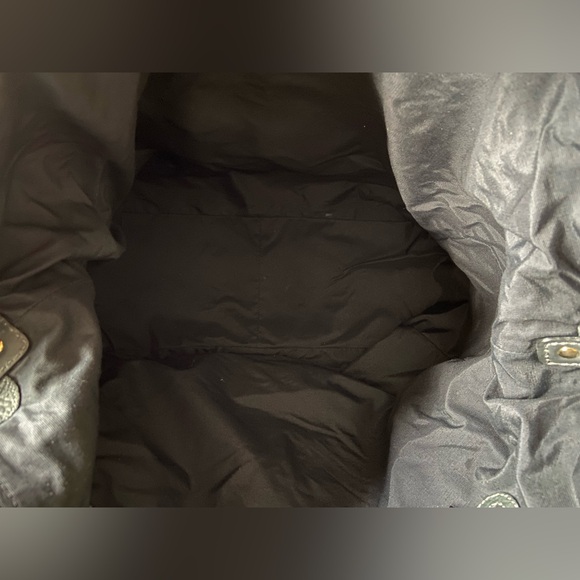 🌸SOLD🌸 Tod’s Miky Bauletto Grande (Large) in Graphite with Gold Hardware! - Picture 13 of 16